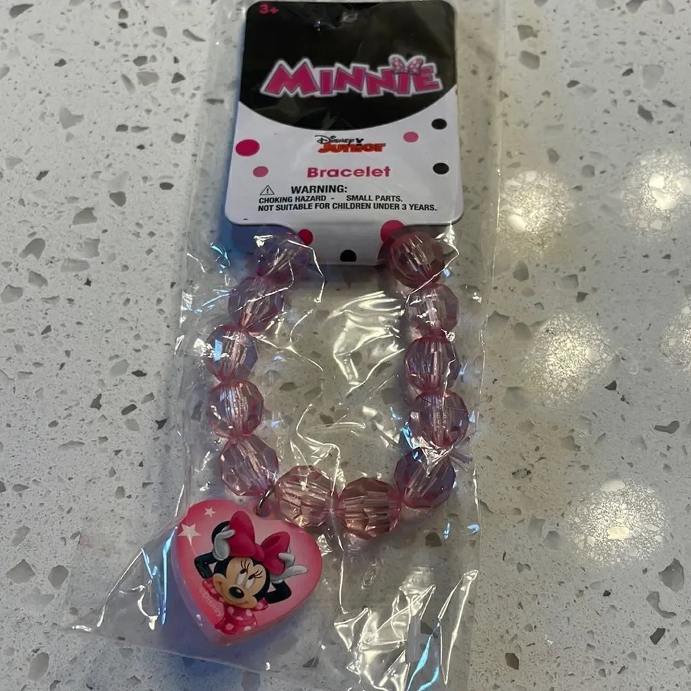 Nwt Minnie Mouse heart bracelet